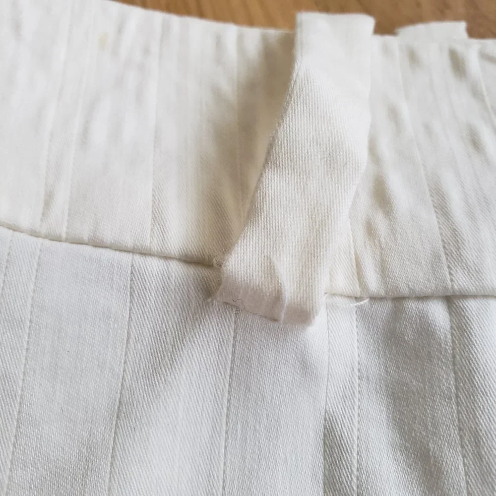 H&M women's Ivory off white business work straight skirt Size 6